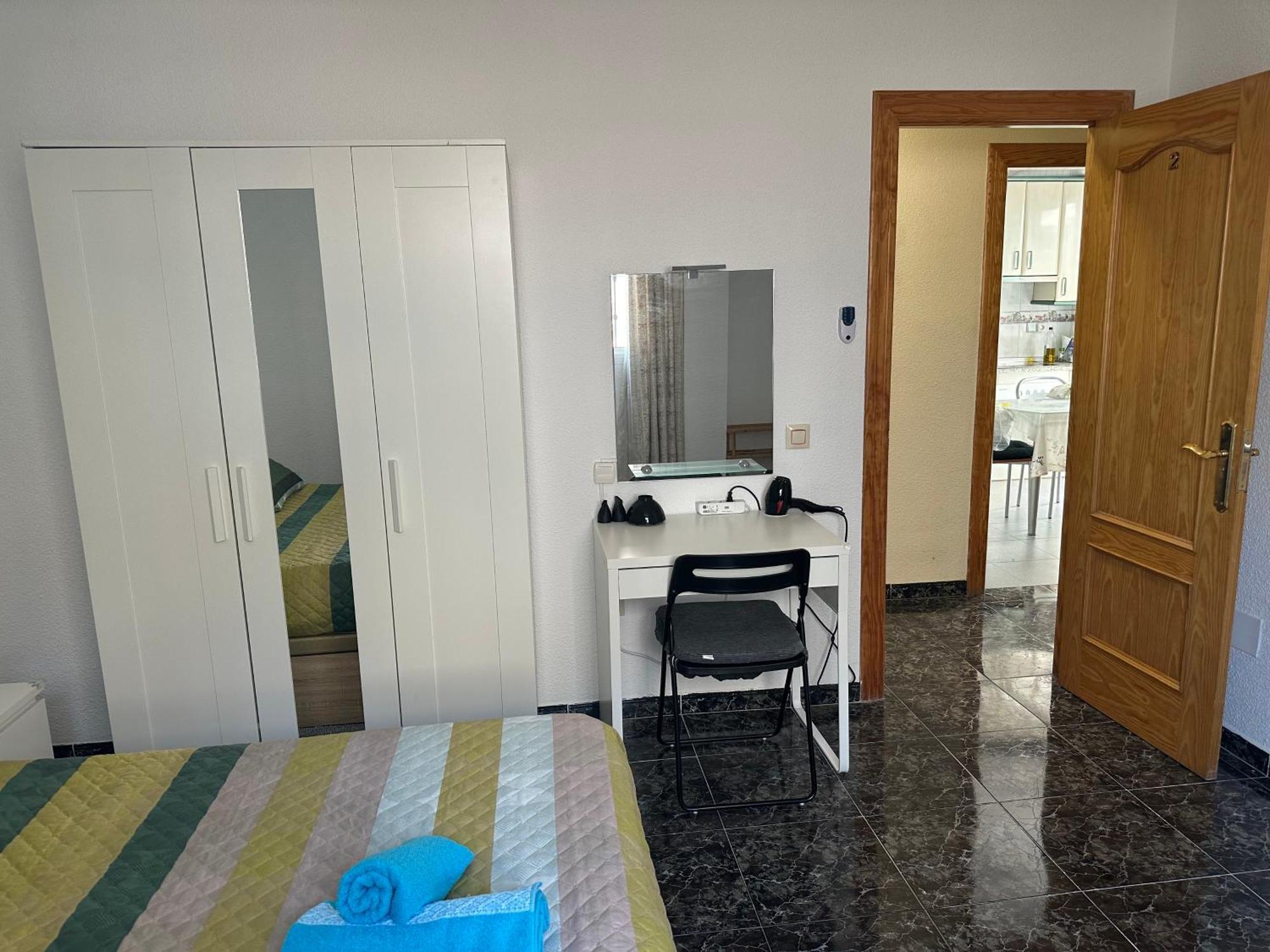 Almeria Centro Habitacion Privada En Apartamento Compartido Exterior foto