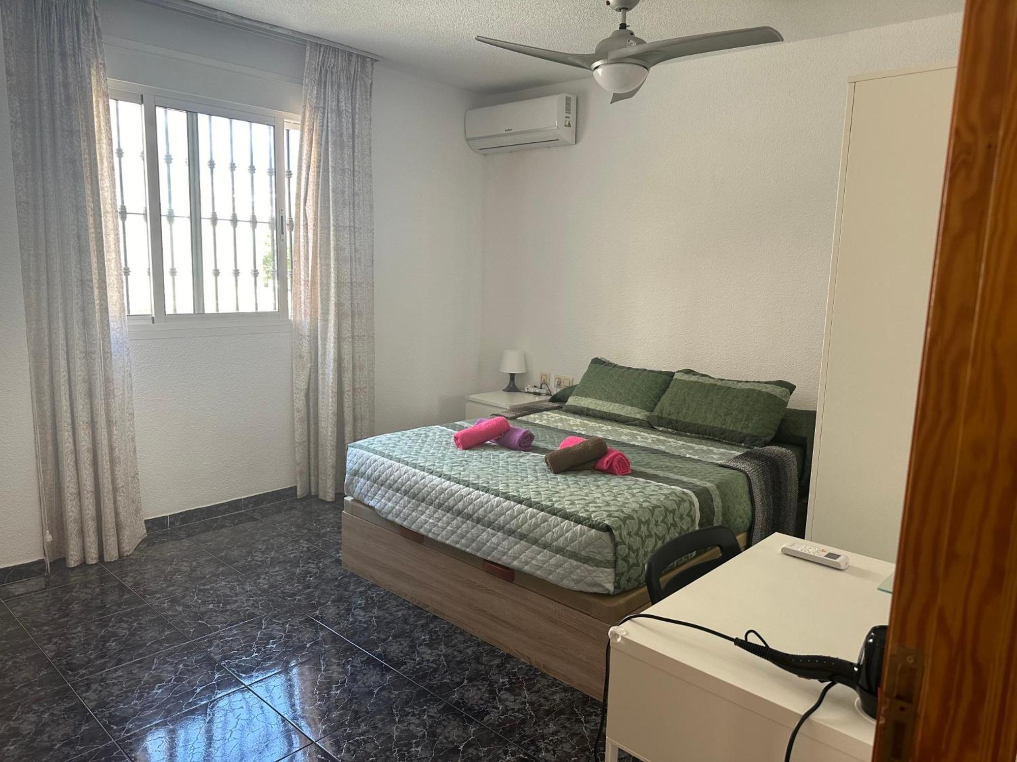 Almeria Centro Habitacion Privada En Apartamento Compartido Exterior foto