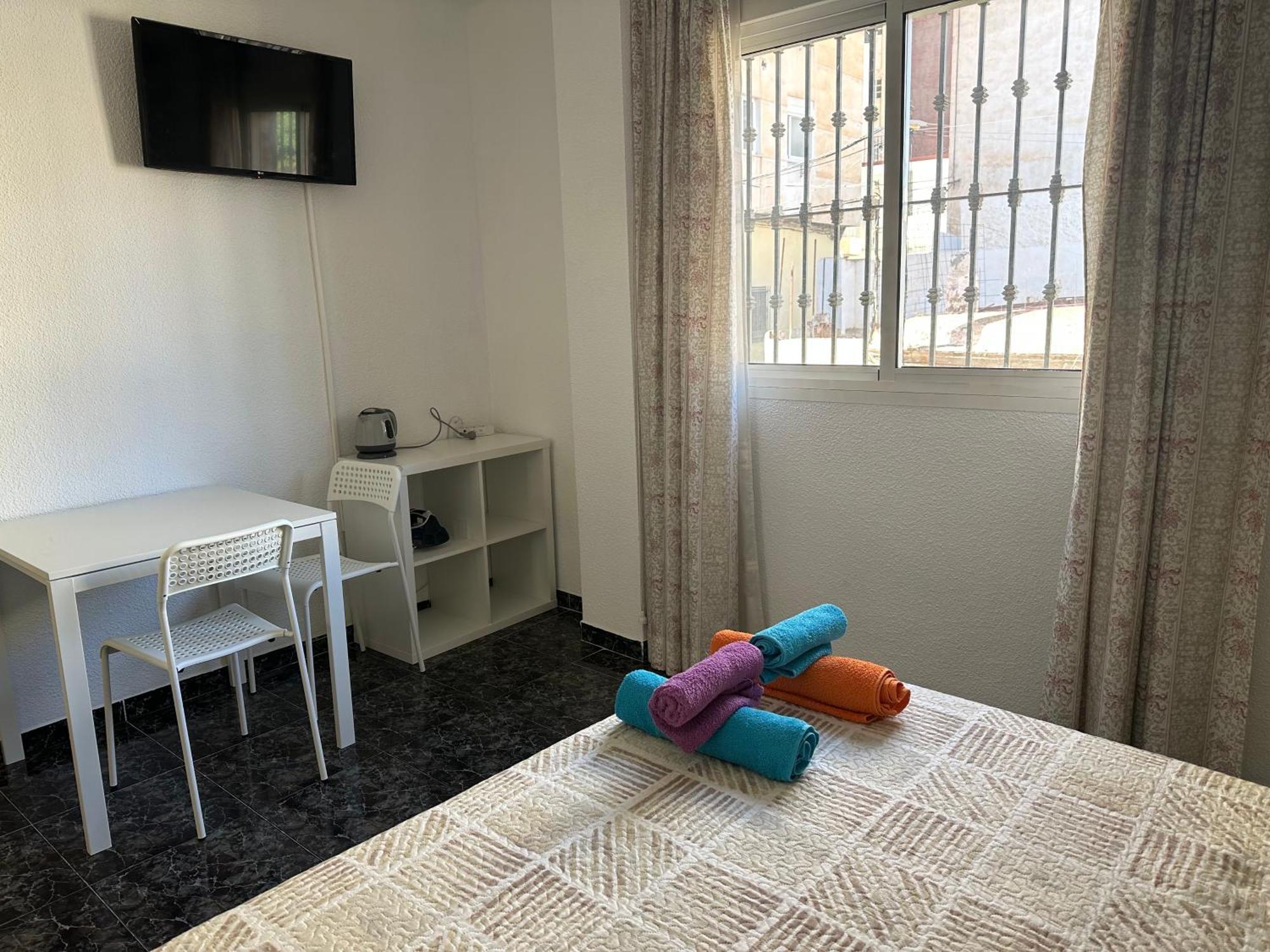 Almeria Centro Habitacion Privada En Apartamento Compartido Exterior foto