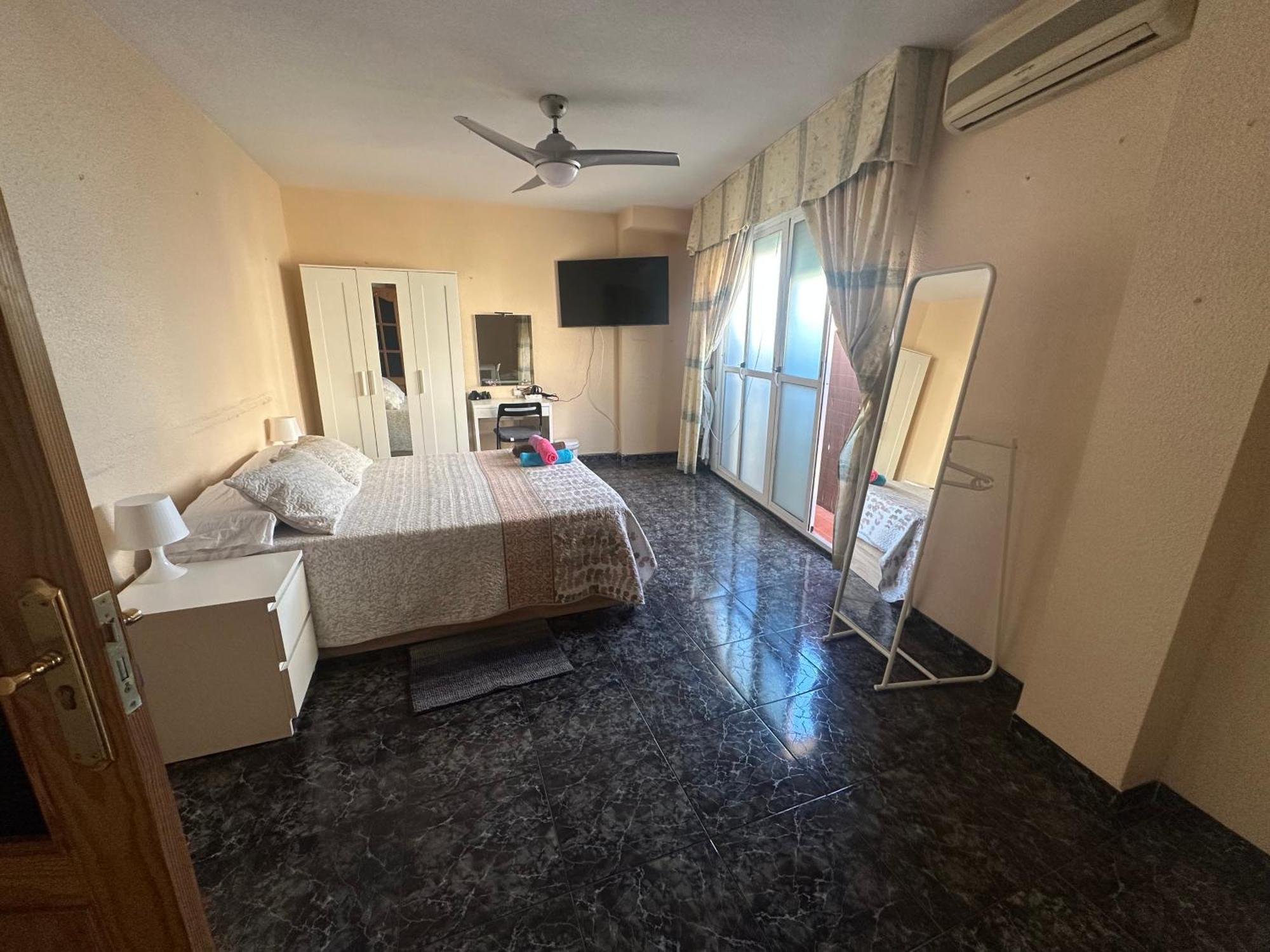 Almeria Centro Habitacion Privada En Apartamento Compartido Exterior foto